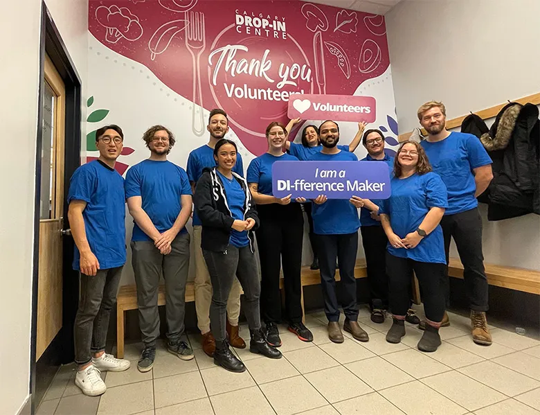 A group photo of SunMETA volunteers.